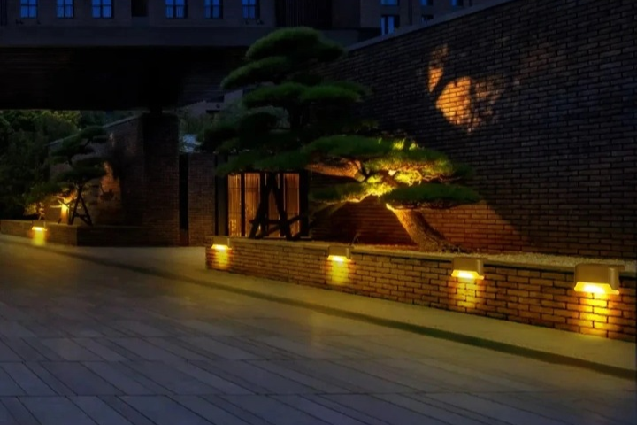 Lampe Led Solaire " Magic Step"